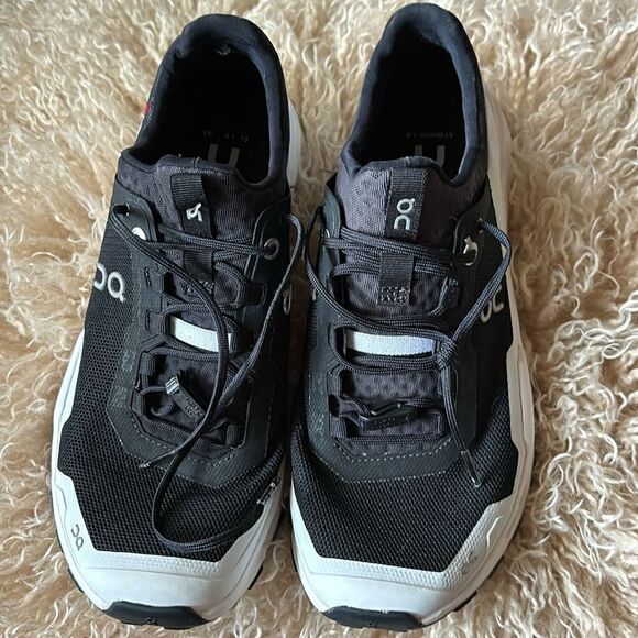 ON Running Womens Cloudultra Mesh Black White Trainers Size 8 - Picture 2 of 7